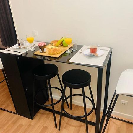 Appartement Calme Et Chaleureux Proche De Paris Courbevoie Exterior foto